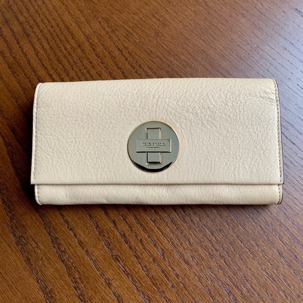 Kate Spade Beige Leather Wallet